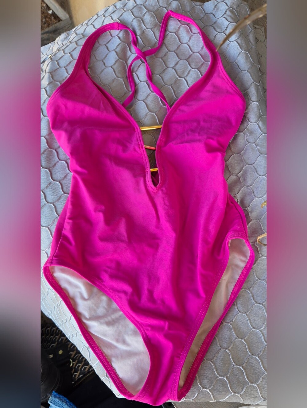 Carmen Marc Valvo Bright Pink One-Piece Swimsuit sz Small Nw/oT